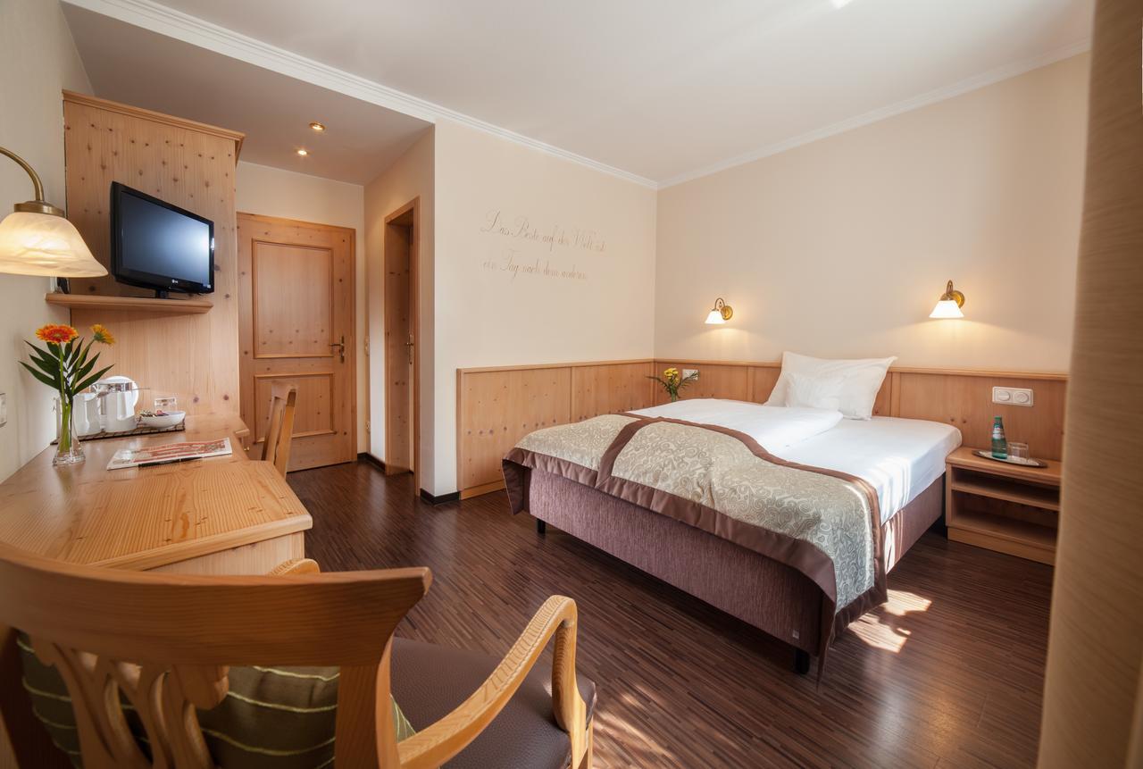 Hotel Eschenhof Kirchheim bei Muenchen Экстерьер фото